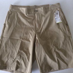 NWT Old Navy Women's "Go Active" Hiking Shorts 32"